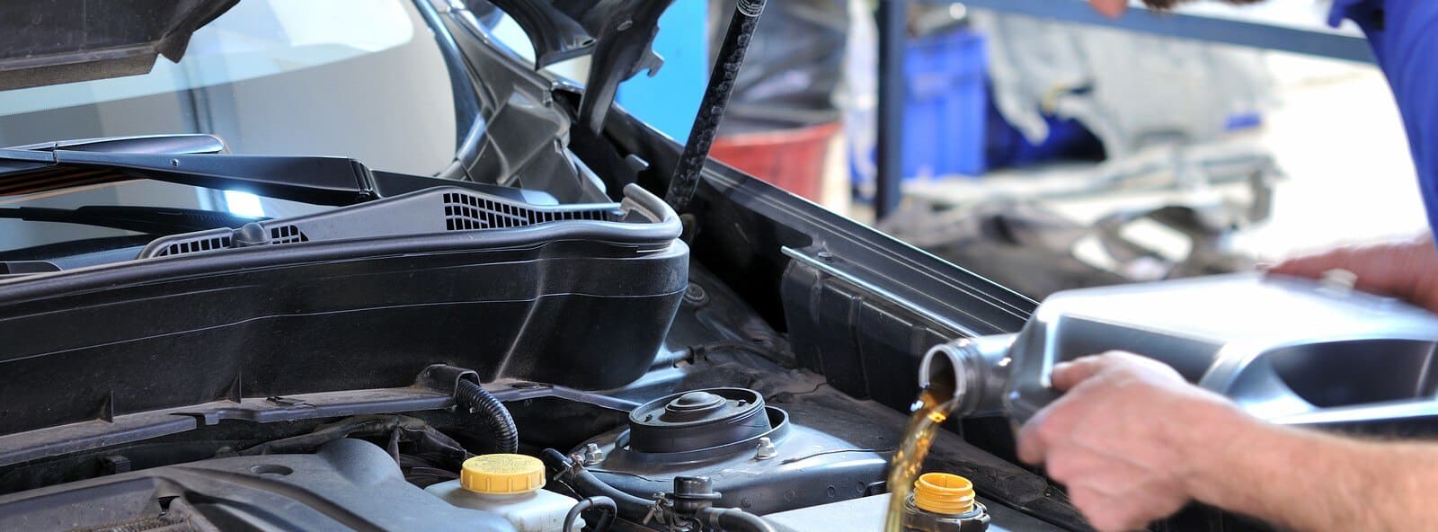 Oil Change Service from Auto Mechanic